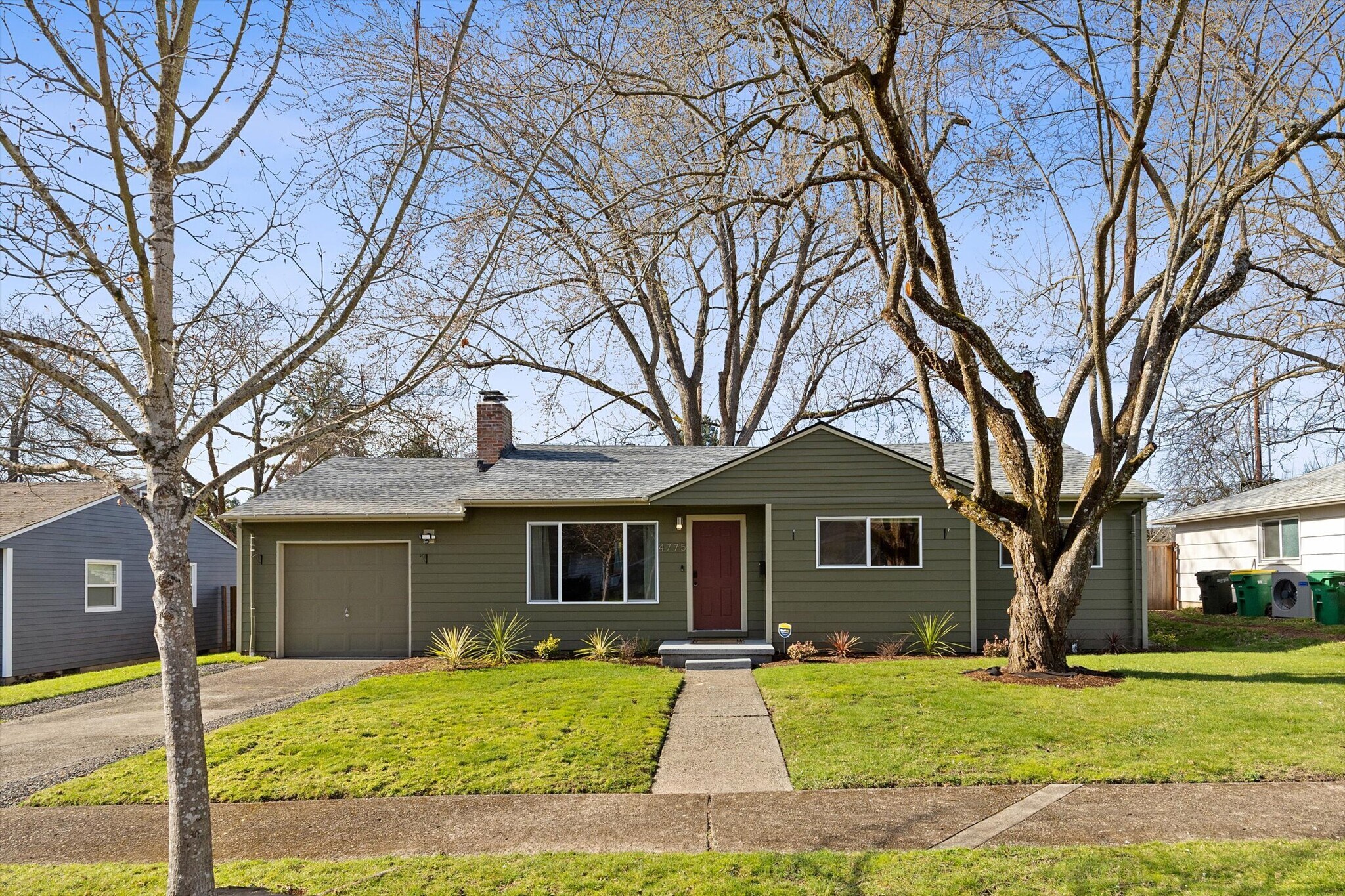 Building Photo - 4775 SW Beech Dr