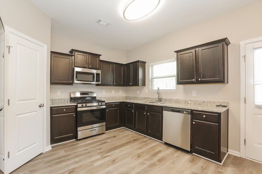 Building Photo - 708 Nonsuch Ct