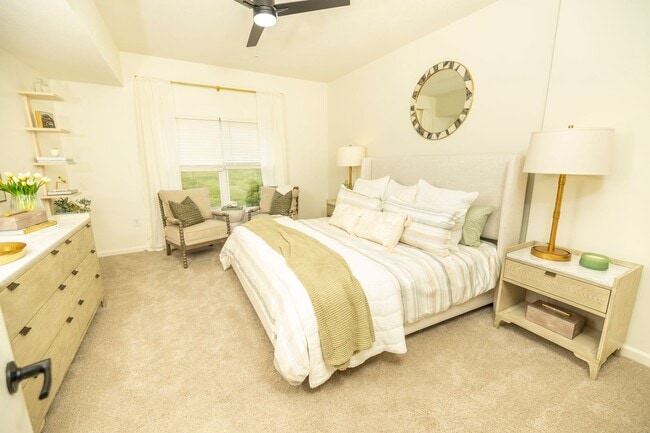 Building Photo - Beautiful 3 bed 3.5 bath Condo
