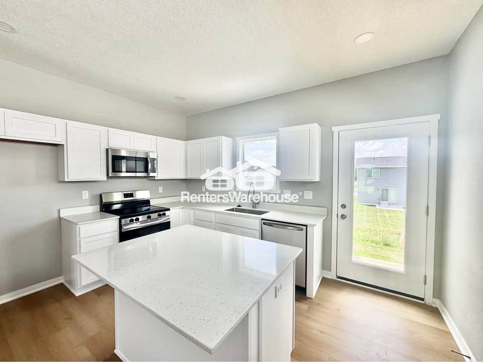 Building Photo - 1006 Polk St