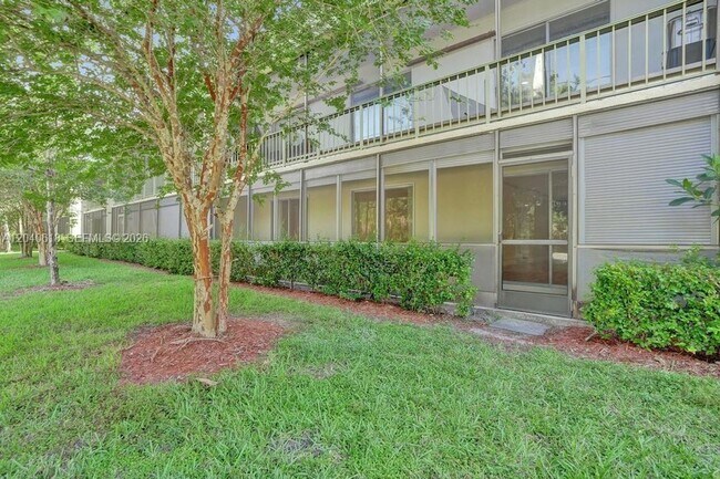 Building Photo - 4114 NW 88th Ave