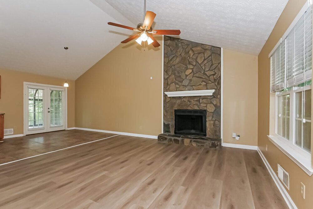 Building Photo - 212 Wildwood Dr