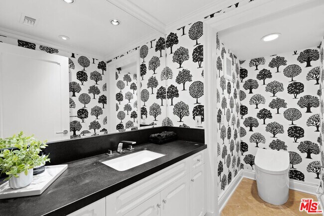 Building Photo - 2305 Canyonback Rd