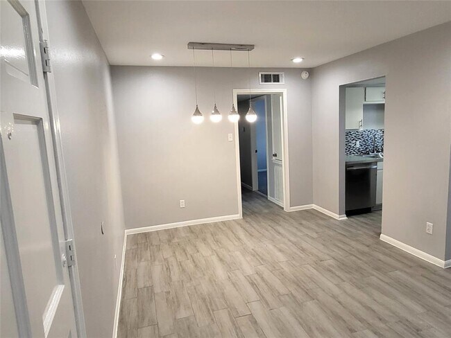 Building Photo - 14333 Memorial Dr