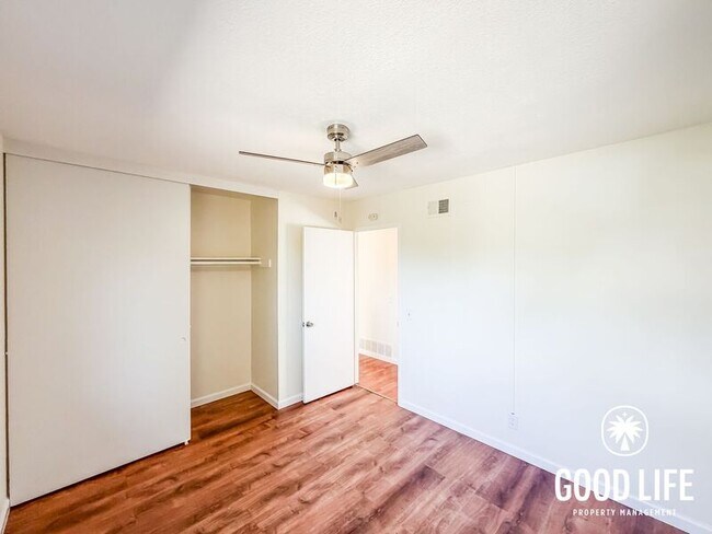 Building Photo - 6645 Amberly St