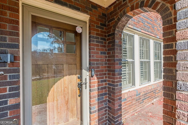 Building Photo - 1957 Walker Ave