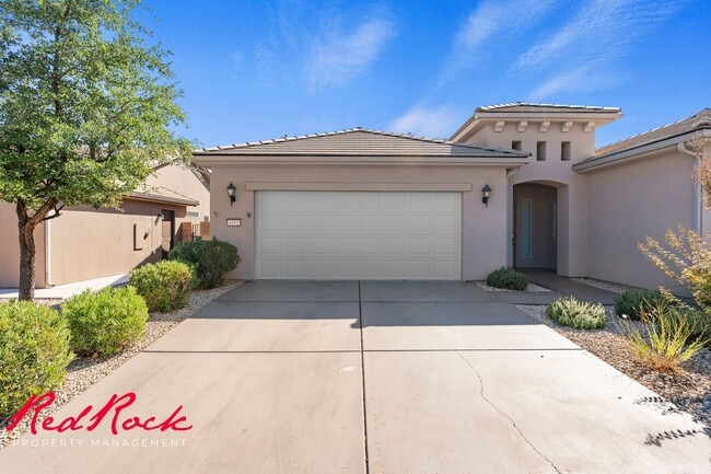 Building Photo - Sun River 2 Bedroom Home with Bonus Den! First Class Amenities!