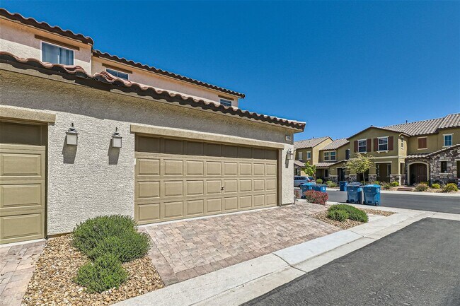 Building Photo - 2983 Duverney Ave