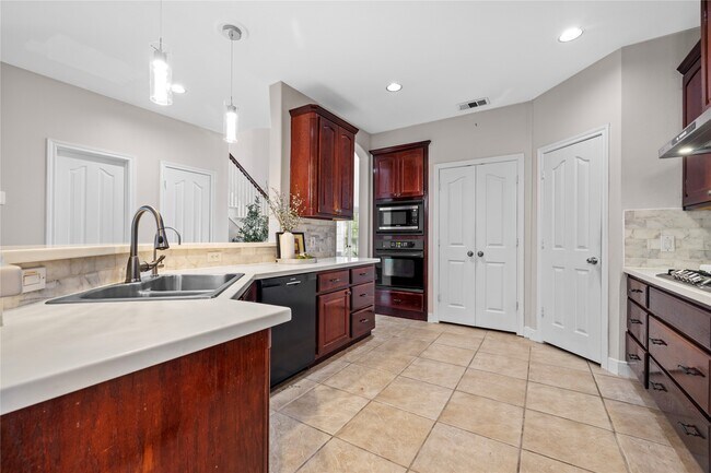 Building Photo - 3310 Lake Canyon Ct