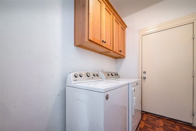 Building Photo - 5906 Yaupon Ridge Dr