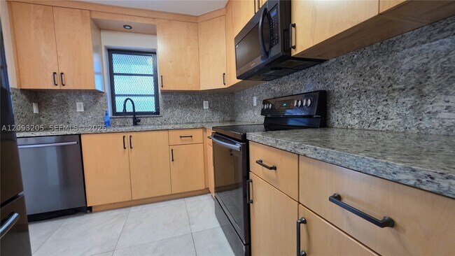 Building Photo - 19362 SW 103rd Ct