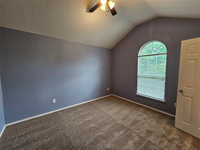 Building Photo - 2408 Finch Dr