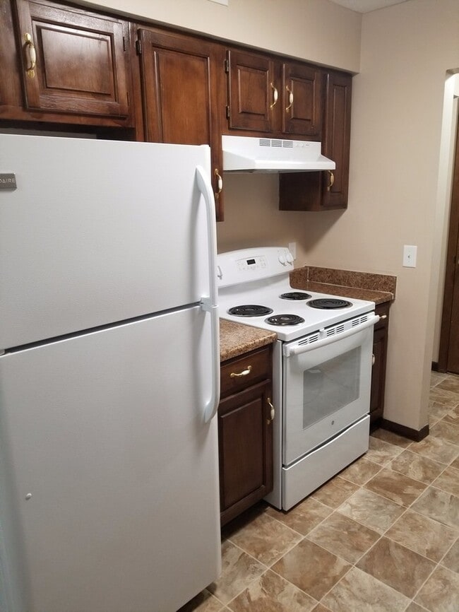 Primary Photo - CHARTER OAKS APARTMENTS