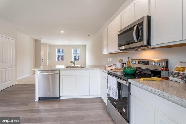 Building Photo - 846 Derwent Ln