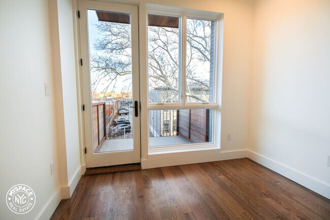 Building Photo - 406 Cornelia St