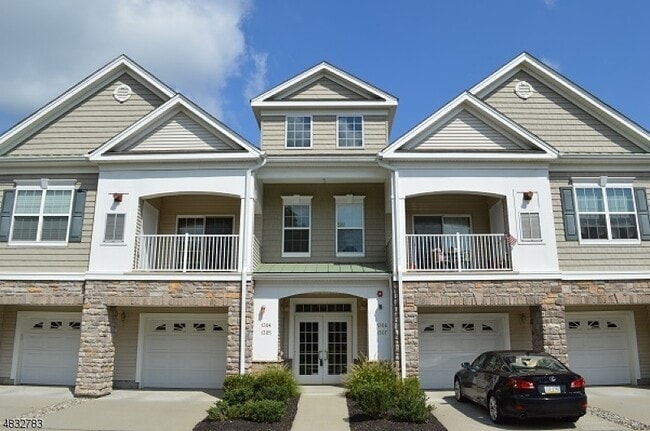Building Photo - 1305 Meadow Brook Ct