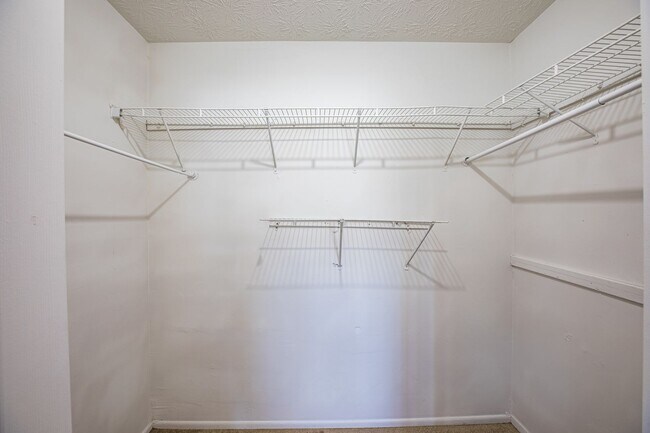 Building Photo - Great Rental in Heritage South!