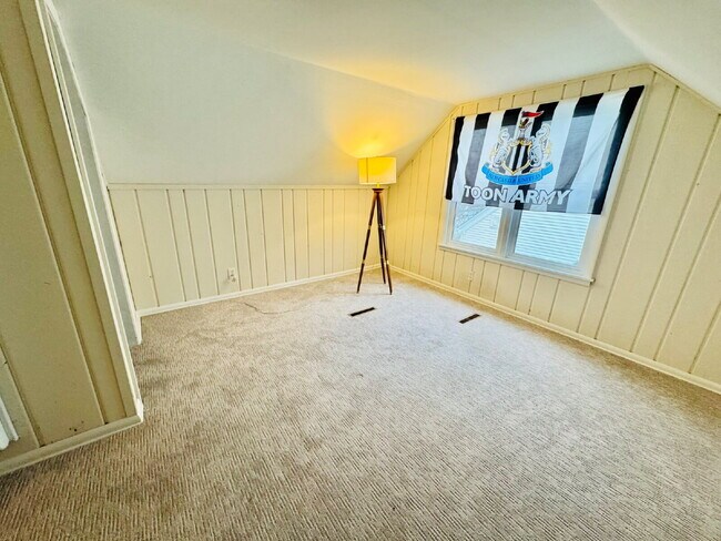 Building Photo - 6012 Logan Ave S