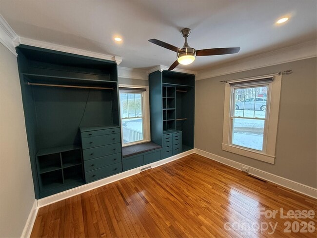 Building Photo - 318 N Academy St