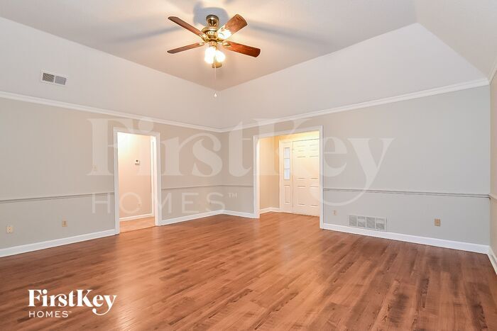 Building Photo - 6464 Evergreen Dr