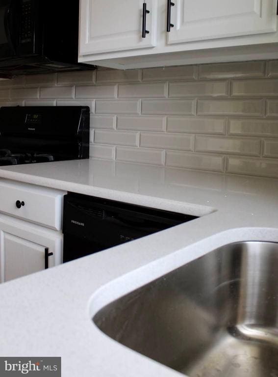 Building Photo - 608 Whitman St