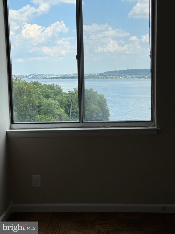 Building Photo - 501 Slaters Ln