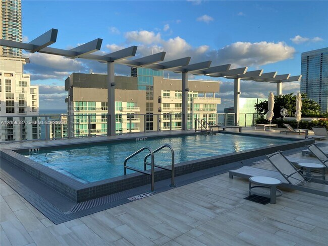 Building Photo - 1100 S Miami Ave