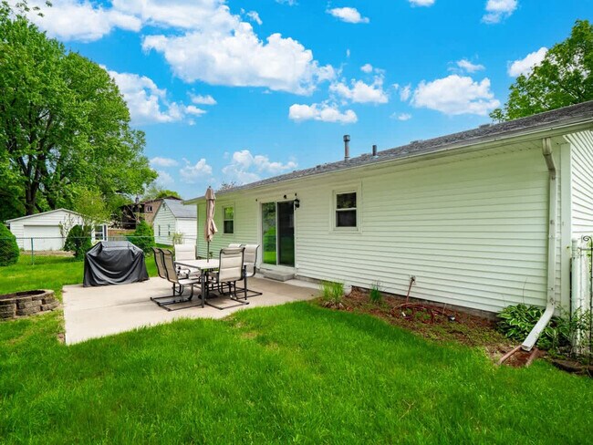 Building Photo - 291 Hunter Ave