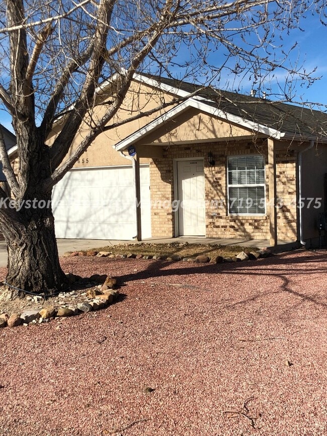 Building Photo - Beautifully Maintained Home in Pueblo West 3 Bed/2 Bath/2 Car Garage $2000/$2000