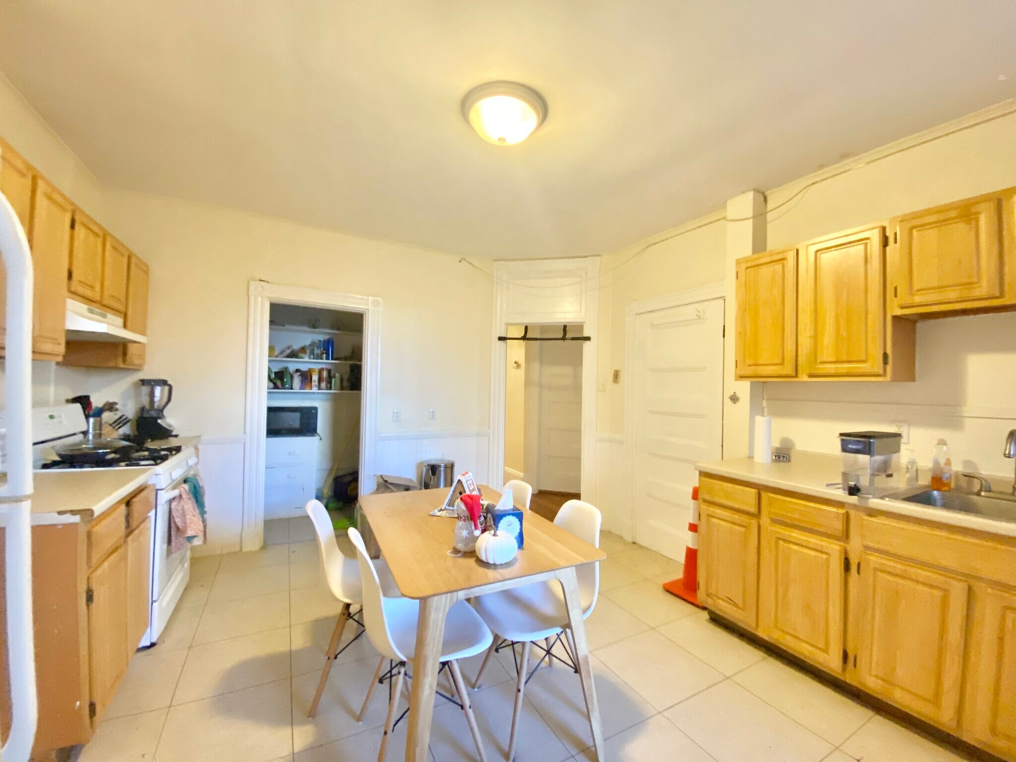 Building Photo - 96 Calumet St