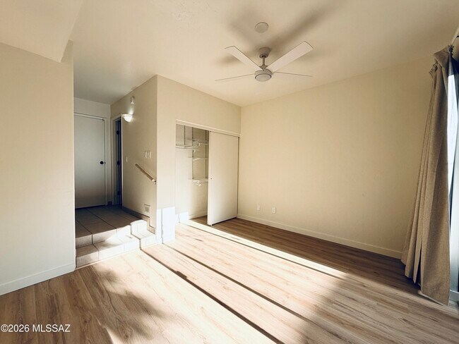Building Photo - 5675 N Camino Esplendora