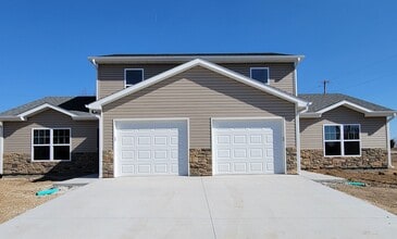 Building Photo - Newly Constructed Duplex