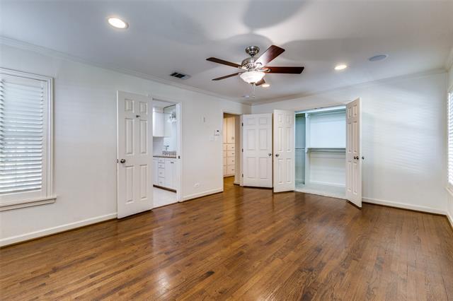 Building Photo - 3224 Villanova St