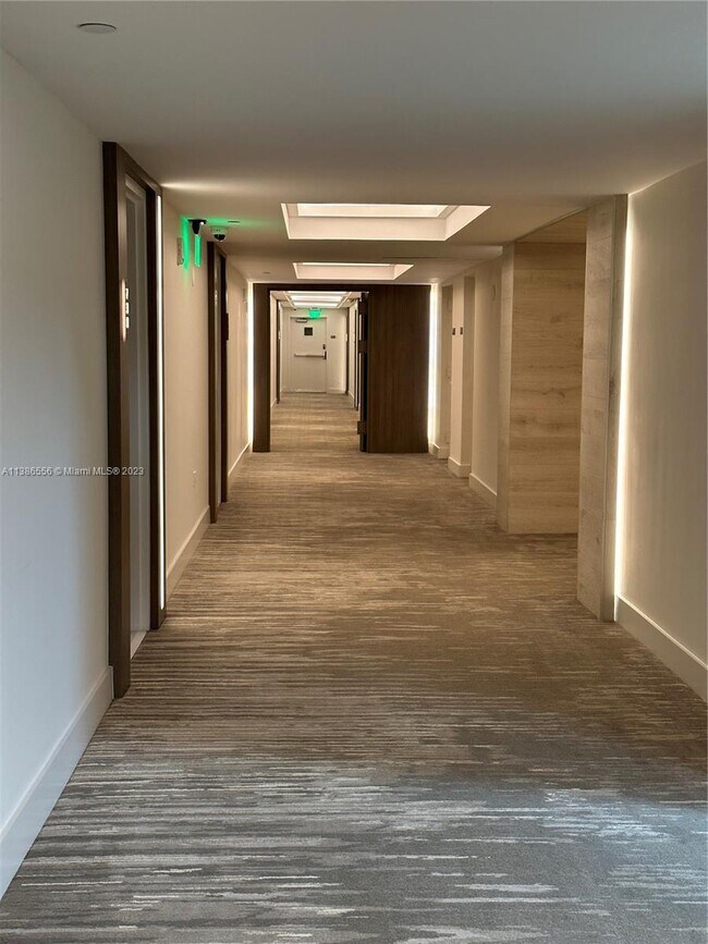 Building Photo - 2301 Collins Ave