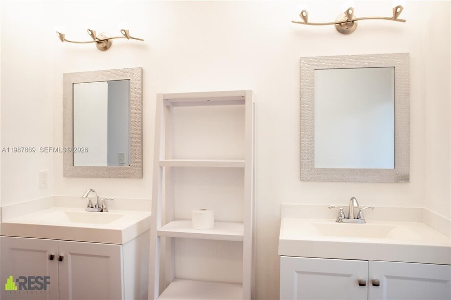 Building Photo - 7523 SW 109th Ave