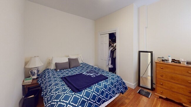 Building Photo - 674 Washington St