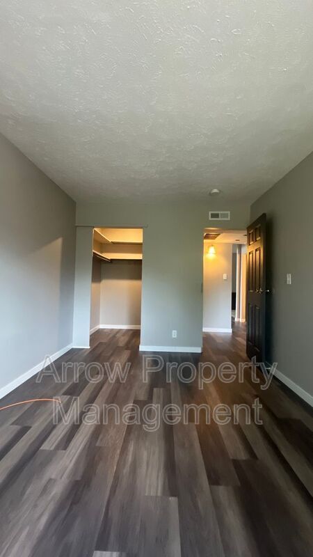 Building Photo - 1215 E Street-12