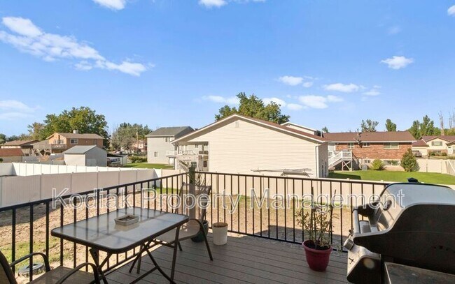 Building Photo - 127 N 4450 W