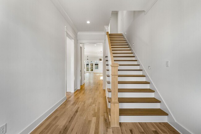 Building Photo - Beautiful home in The Nations!  4 bedrooms and 3 bathrooms in well sought after area.