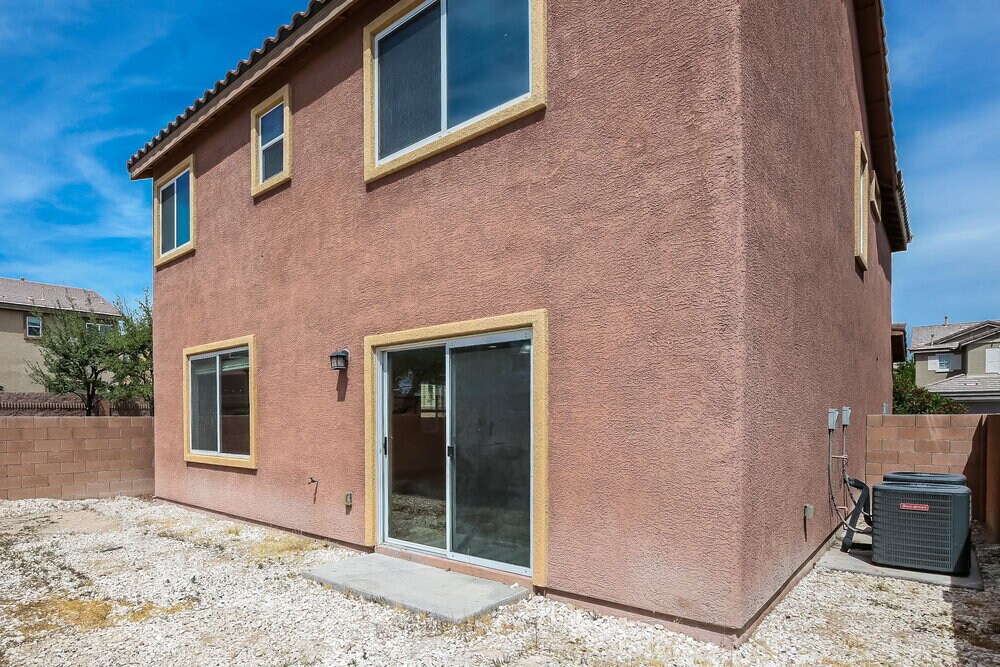 Building Photo - 1417 Beams Ave