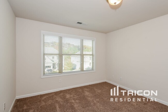 Building Photo - 97 Ireland Ln