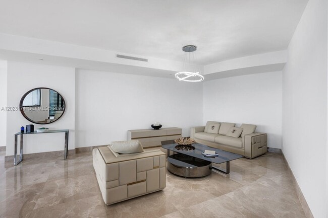 Building Photo - 18555 Collins Ave