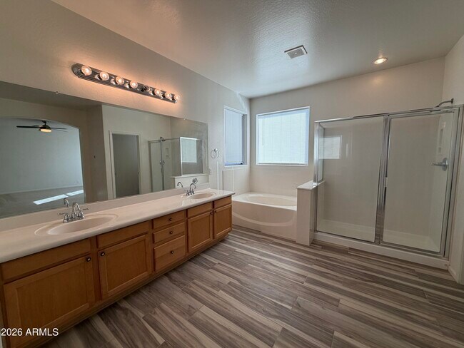 Building Photo - 13313 W Rovey Ave