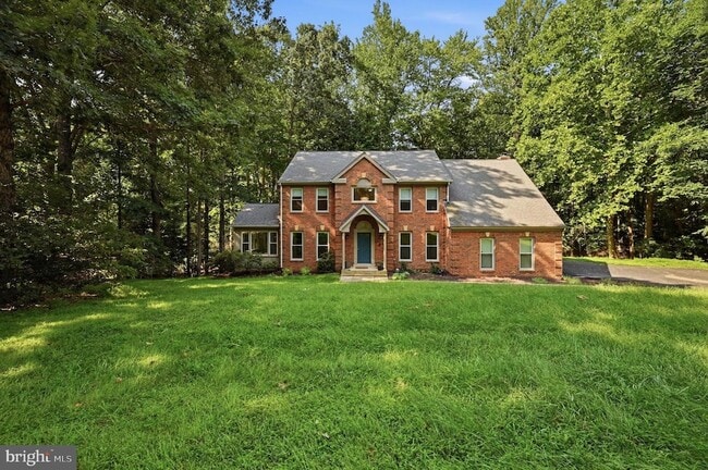 Building Photo - 2 English Hills Dr