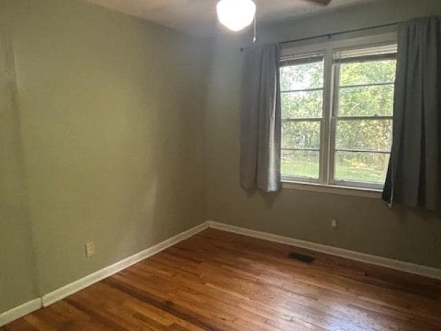 Building Photo - 1634 Mayhew St