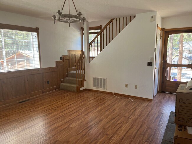 Building Photo - Beautiful 2 Bedroom 2 Bathroom in Big Bear City with Large Backyard