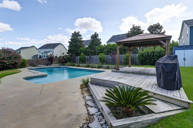Building Photo - 217 Golden Fluke Dr