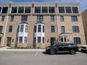 Building Photo - 1724 Old Brick Rd