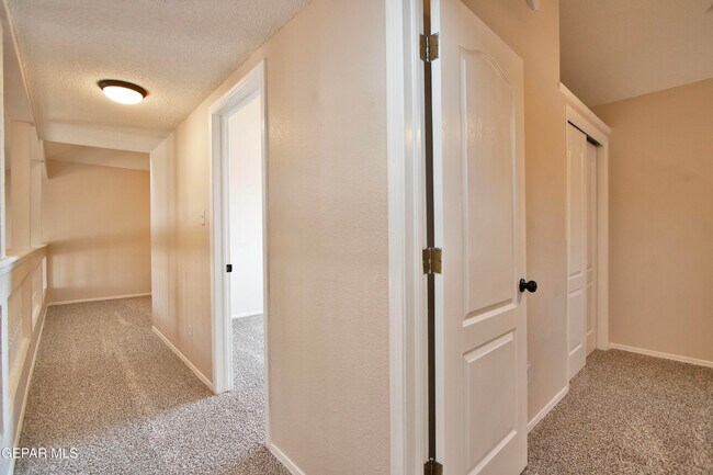 Building Photo - 11726 Stone Castle Dr