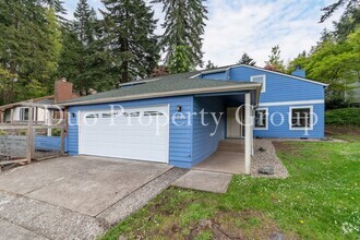 Building Photo - Tranquil Southwest Hills Renovated Home